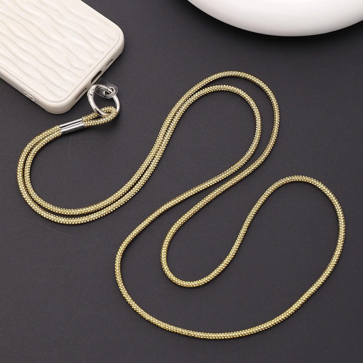 New high-end luxury rhinestone mobile phone lanyard diamond-encrusted messenger chain flash bracelet anti-lost and anti-drop