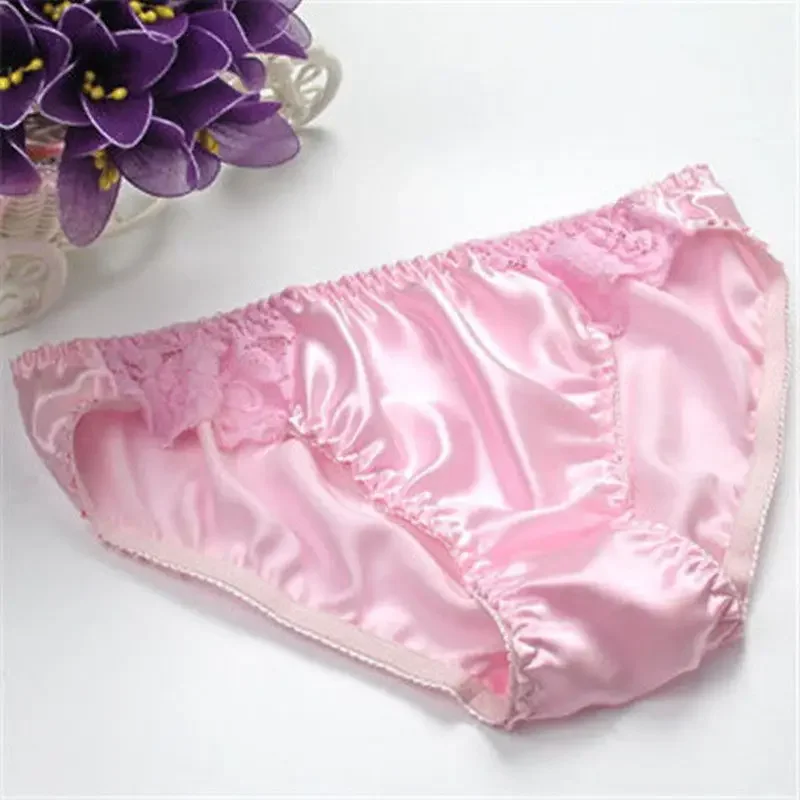 Free shipping 100% mulberry silk silk briefs, women\'s briefs, breathable, sweat-wicking, exquisite lace edges