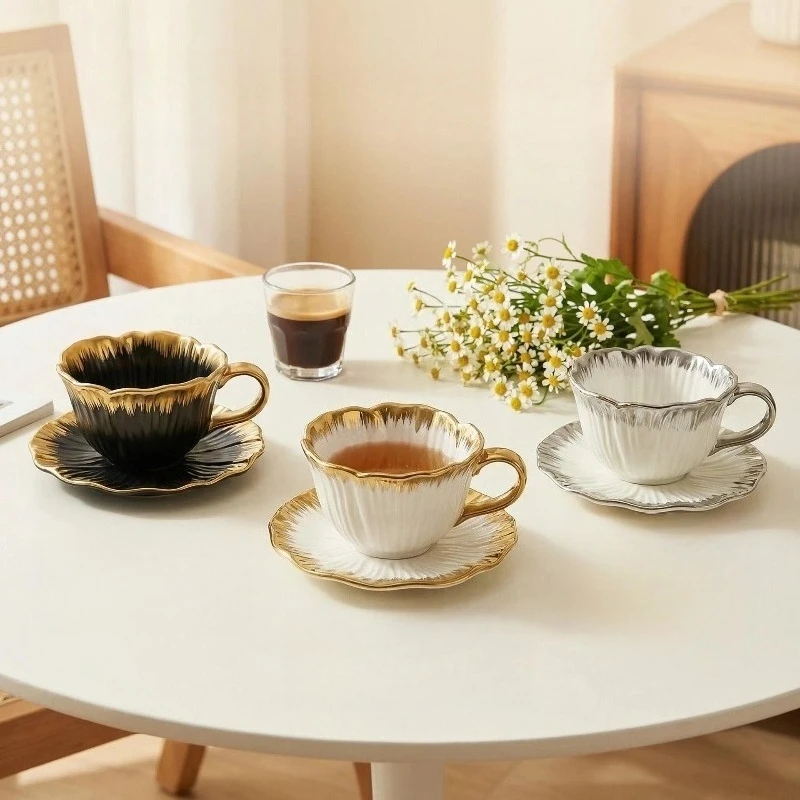 exquisito-juego-de-taza-y-plato-de-ceramica-con-flores-doradas-en-caja-de-regalo-para-te-de-la-tarde-estilo-retro-alto-valor-estetico-lujo-discreto