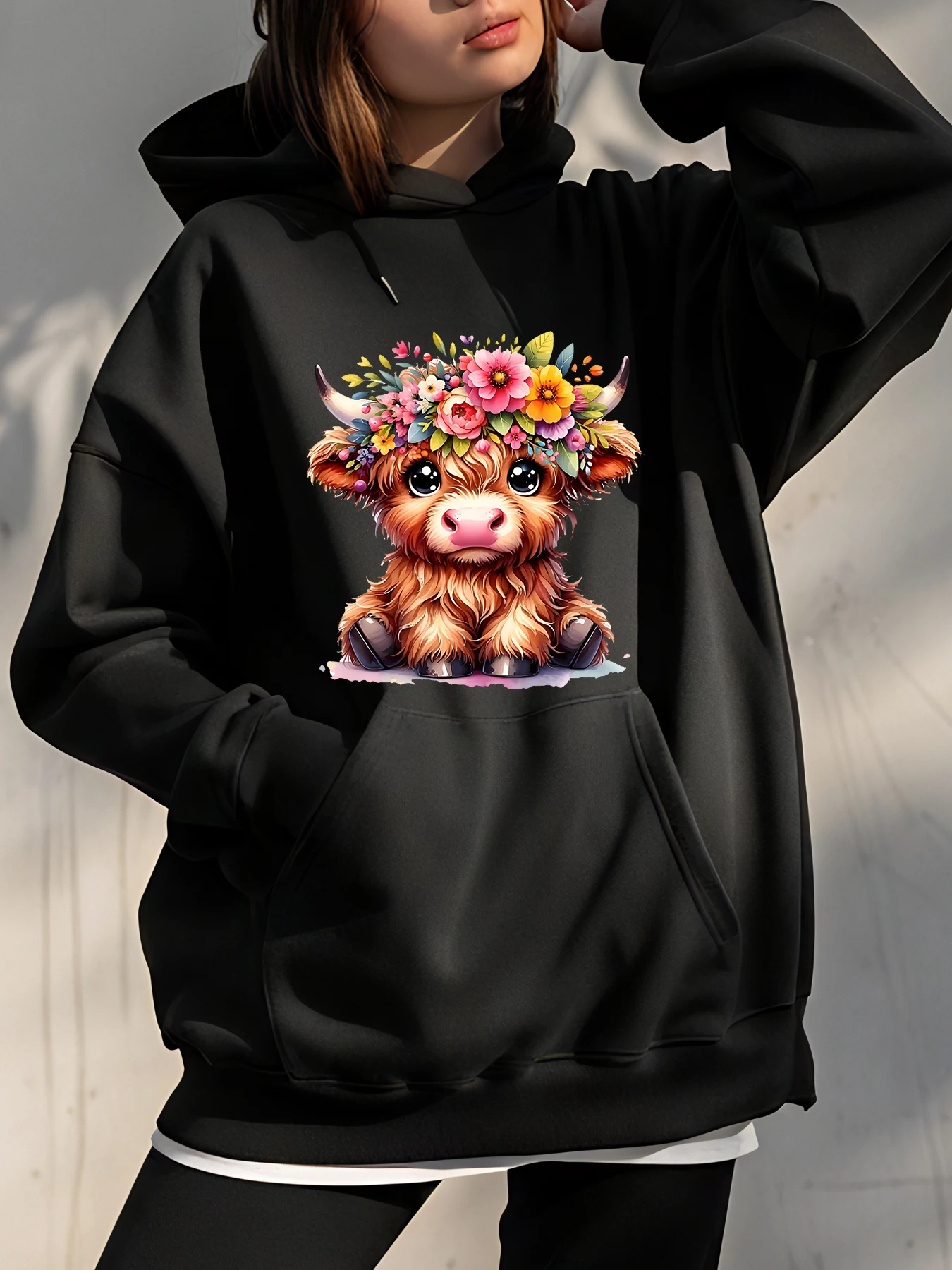 Sudadera con capucha con estampado Floral de vaca para mujer, sudadera informal con diseño Animal, prendas de vestir para otoño e invierno, moda femenina