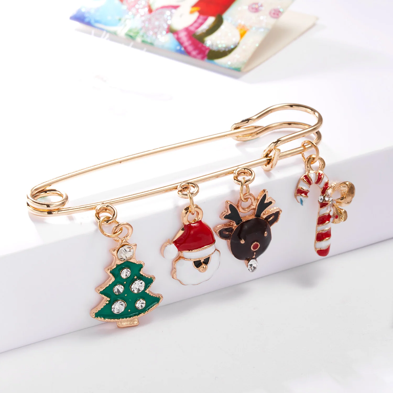Fashion Christmas Brooch Pin For Women Men Santa Claus Snowflake Tree Bell Enamel New Year Xmas Decoration Gift