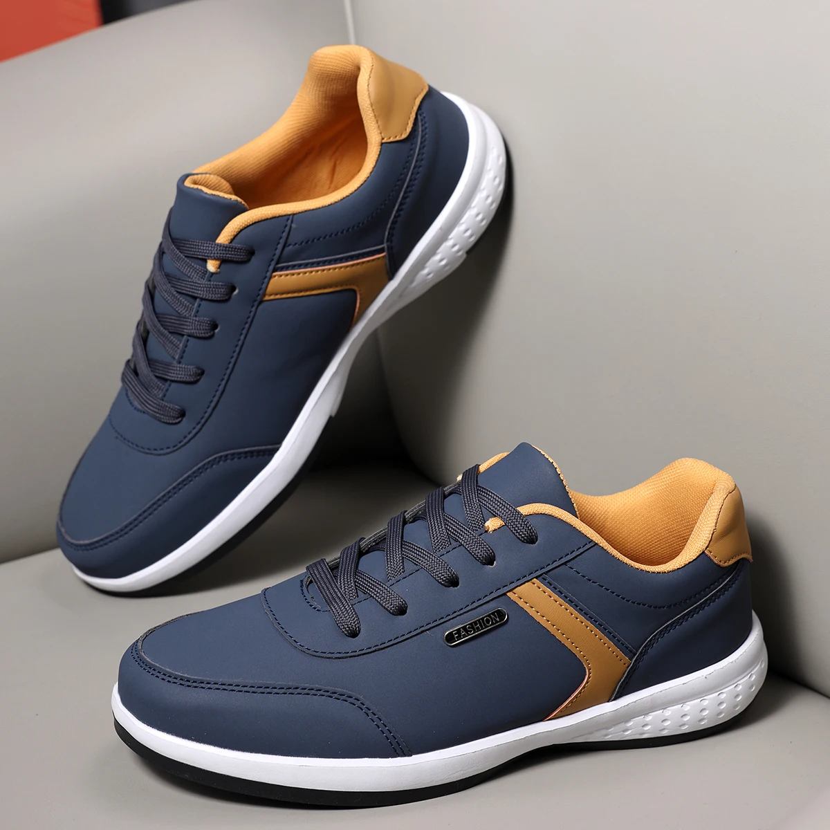

Men's Casual Versatile Seasonal Shoes Fashionable Sports Running Shoes Outdoor Fitness Training Hiking Shoes Suitable for Travel