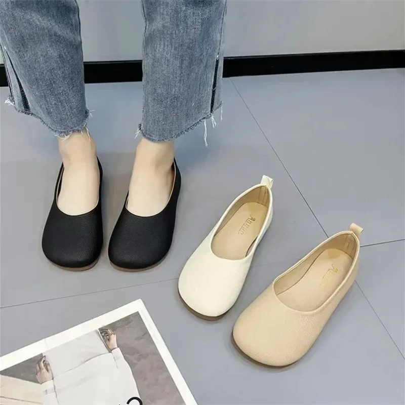 

Women's Slip on Leather Loafers Spring Autumn Fashion Ballet Shoes Ladies Casual Round Toe Cute Flats Nurse Shoes Sneakers