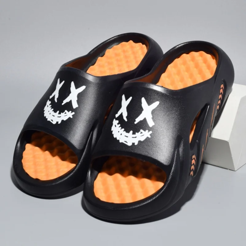 

2025 new men's massage slippers indoor and outdoor sandals beach casual shoes comfortable soles men's slippers large