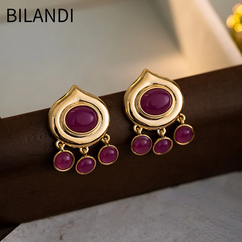 Bilandi moda takı lüks mizaç kırmızı renk püskül küpe kadınlar için moda aksesuarları sadece tasarım aksesuarları