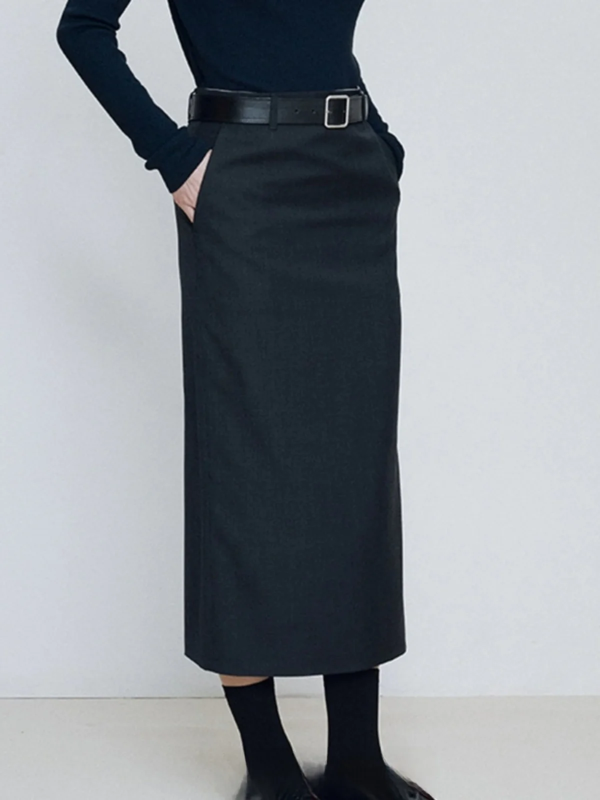 「LUXURY BRAND」Urbanic30 Skirt for Women 2024 Autumn and Winter New South korea  Temperament Back Slit Hip Skirt