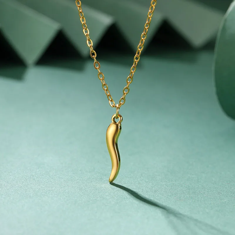 Cornicello Italian horn necklaces for women chili pepper pendant necklace dainty trendy jewelry 2022