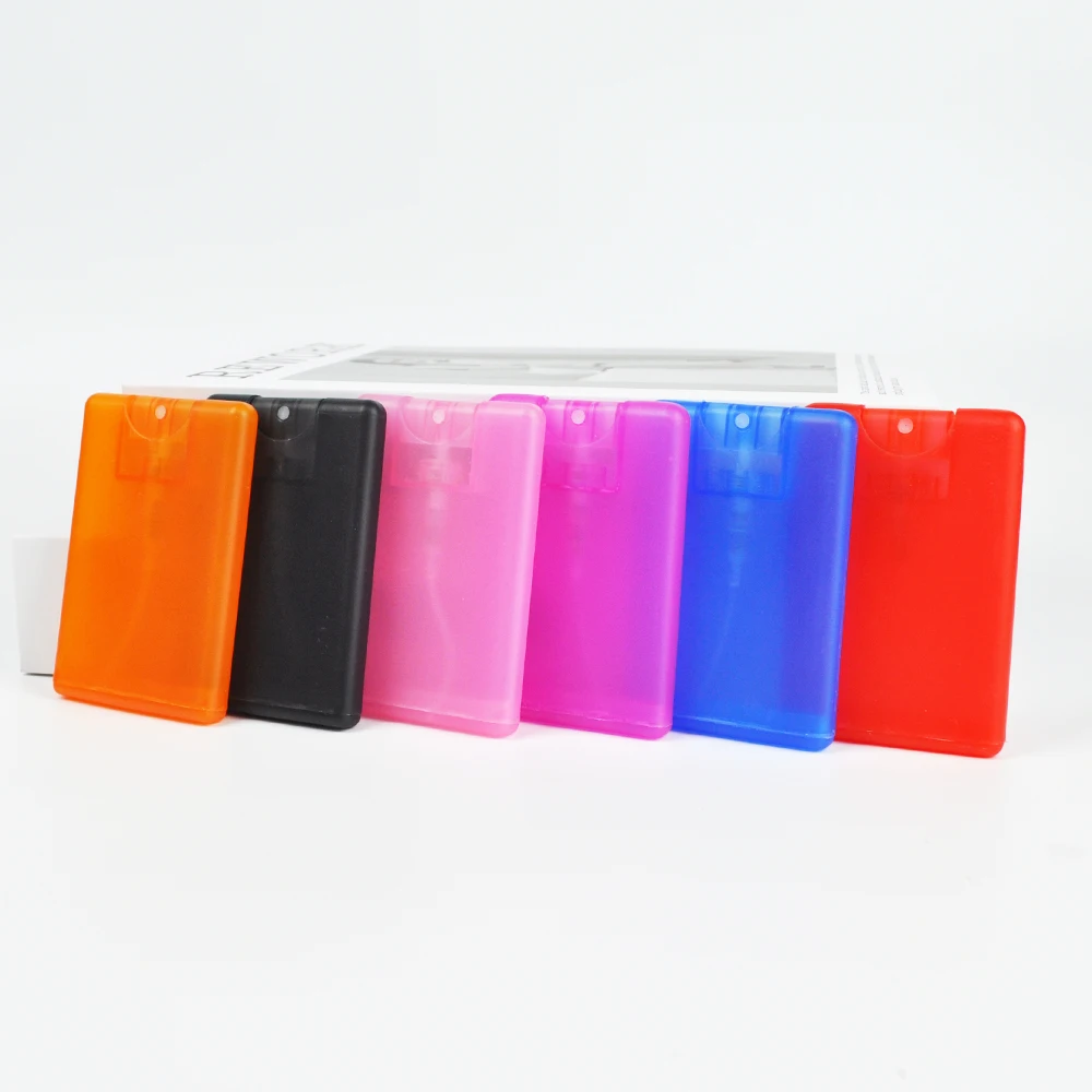 50 Uds Mini negro blanco 20ml desinfectante de manos bolsillo Perfume tarjeta de crédito muestra botella pulverizadora