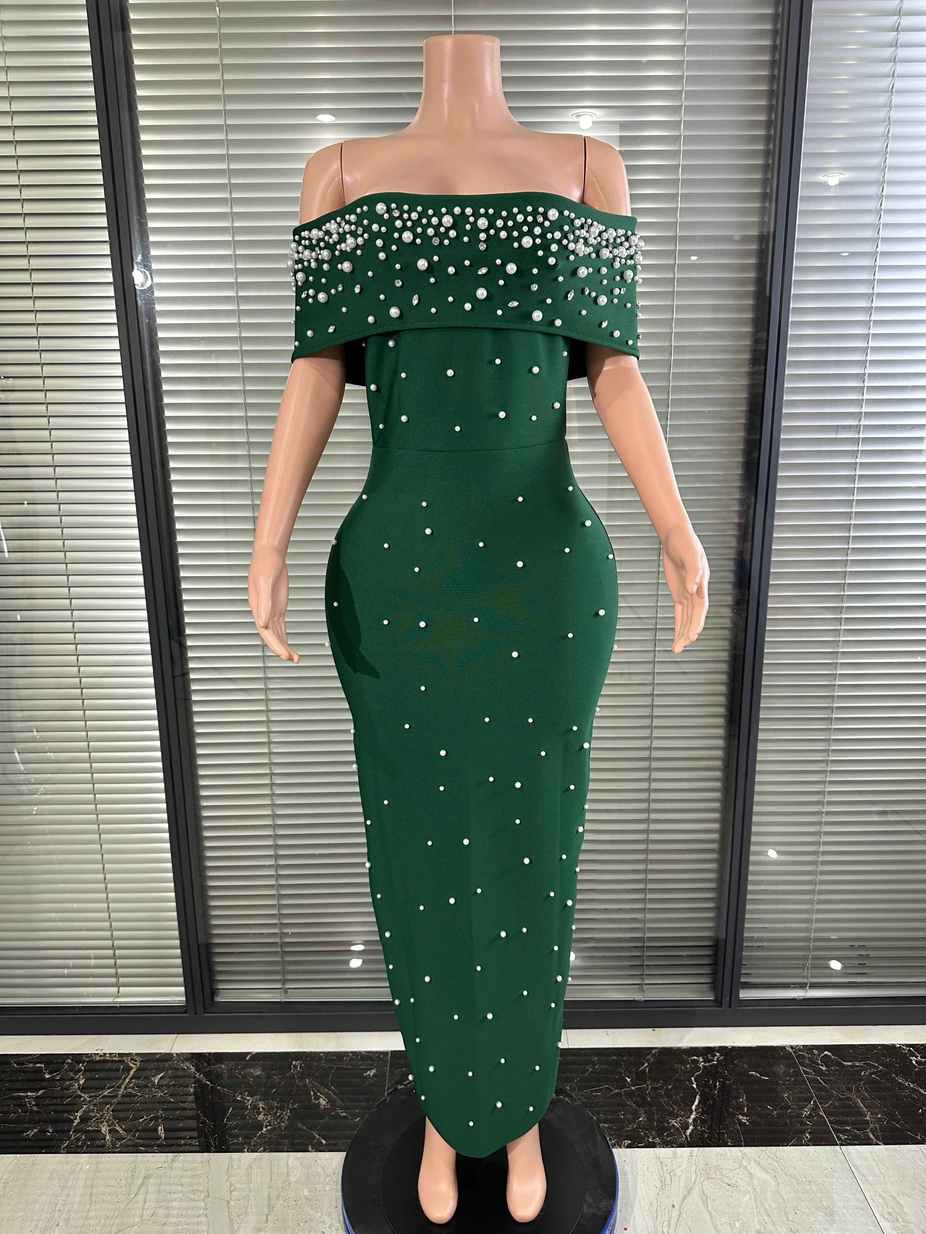 Dark green off-shoulder strappy long dress for ladies, with pearl string decoration, mermaid evening cocktail party gown