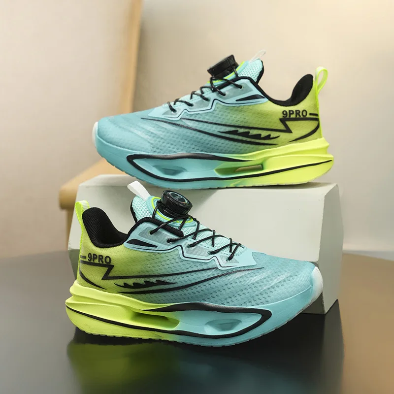 A pair of children's four-season leather football shoes with stud detailing, wear-resistant football shoes,sizes 34-45，MZ-6555-1