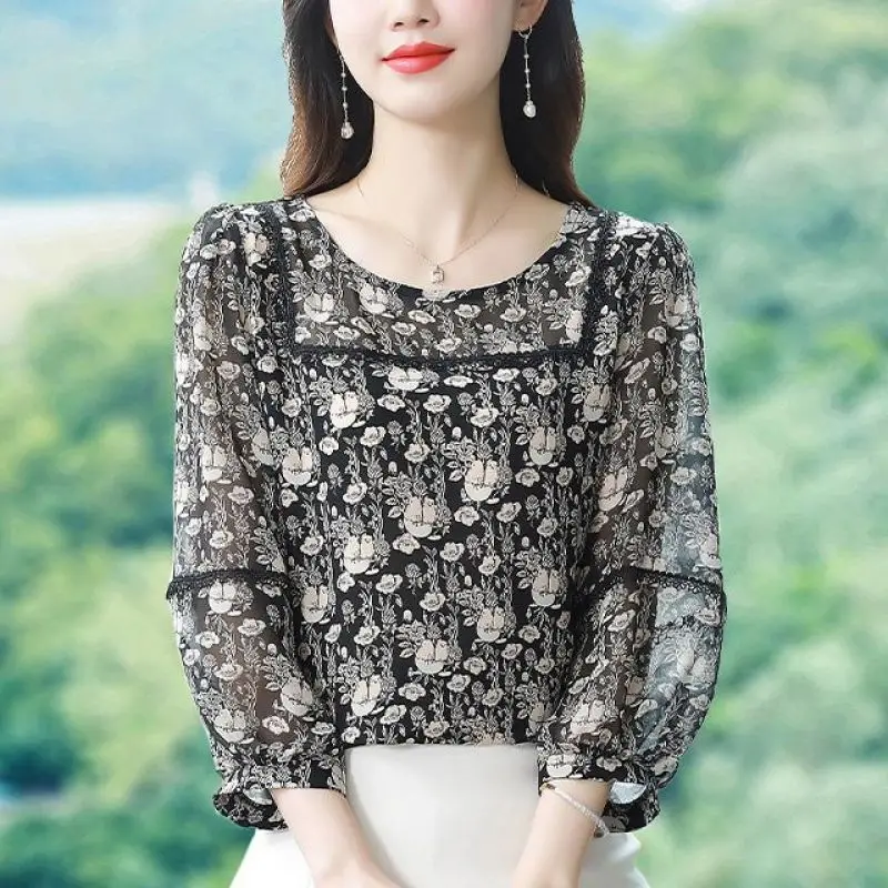 2024 Summer New Women\'s Spliced Lace Printed Crew Neck Casual Elegant Loose Versatile 3/4 Sleeve Commuter Floral Chiffon Tops