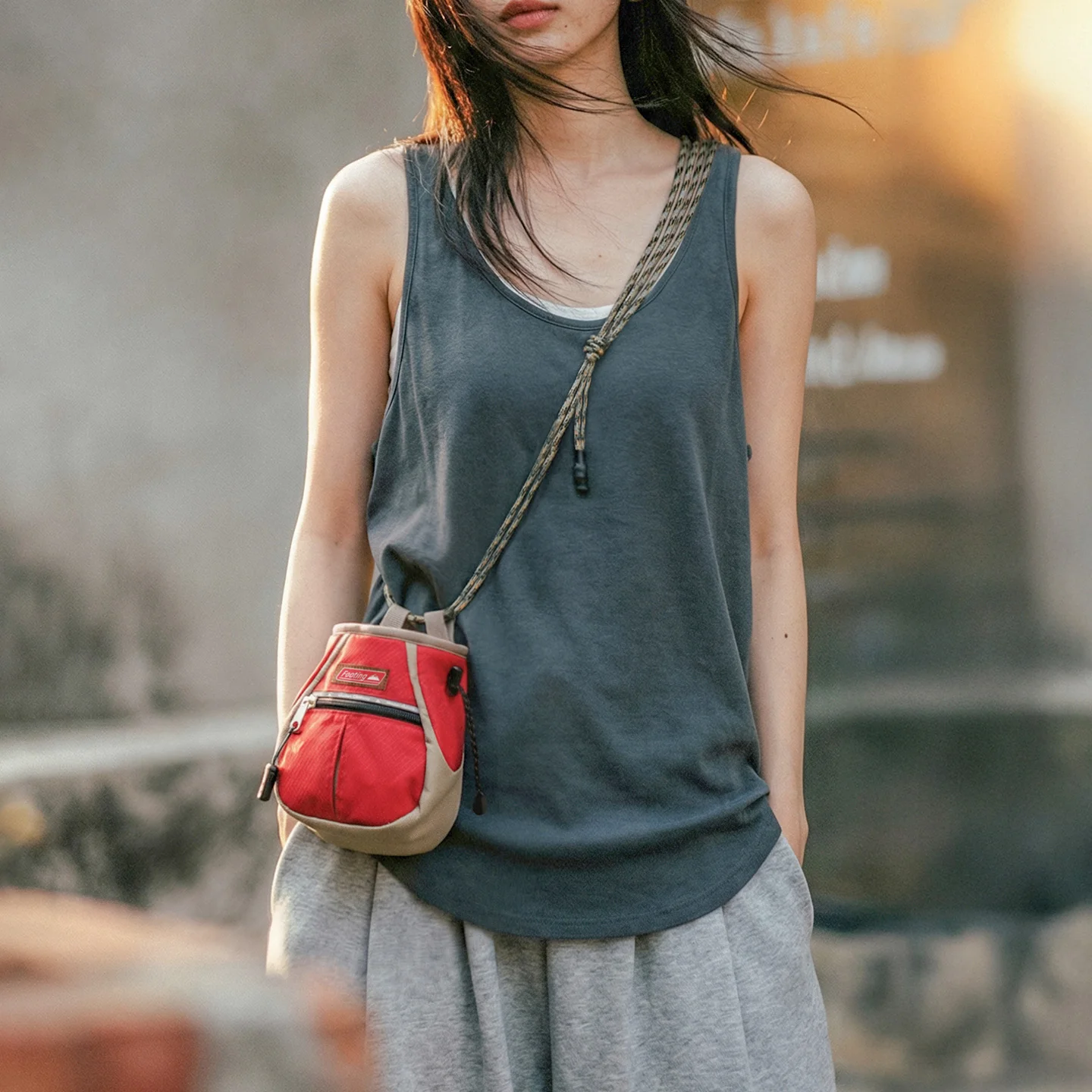 

Maden Women's Crossbody Phone Bag Lightweight Mini Outdoor Utility Shoulder Bag Vintage Hiking Style Waist Pack Red