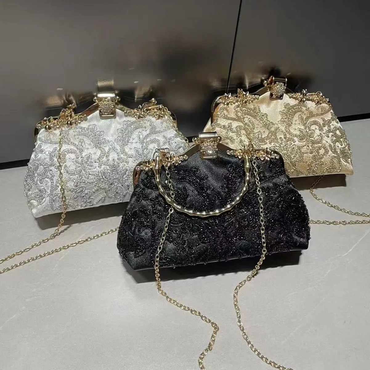 

Вечерняя сумка с вышивкой бисером в китайском стиле в стиле ретро, сумка с металлической ручкой, модная сумка на плечо с цепочкой цвета шампанского, серебристого и черного цвета