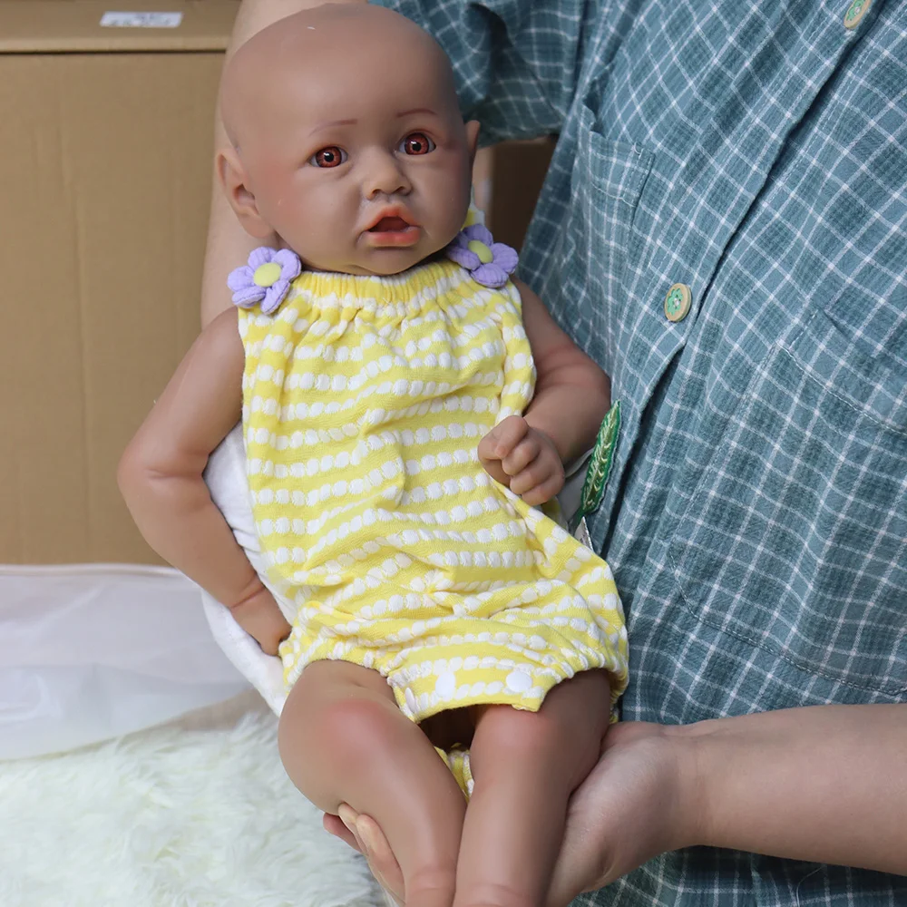 アフリカの女の子プロトタイプ褐色肌人形洗えるスーパーソフトブラック 17.5 インチフルボディシリコーンリボーンベビー非ビニール塗装おもちゃ