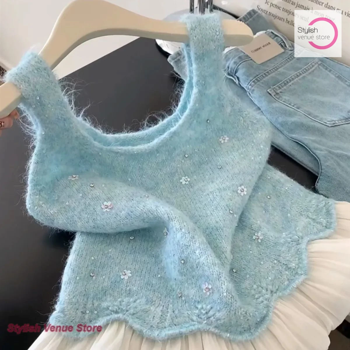 

French mesh stitching advanced sense knitted vest women's spring and autumn new design sense vest gentle wind outside the coat.