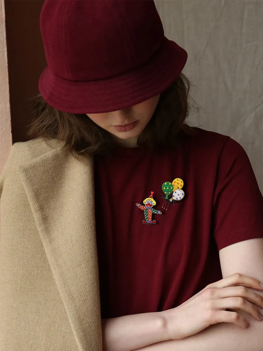手刺繍の高級絶品ピエロブローチ、胸飾り、ユニークなデザインのピンアクセサリー、バルーンバッジ