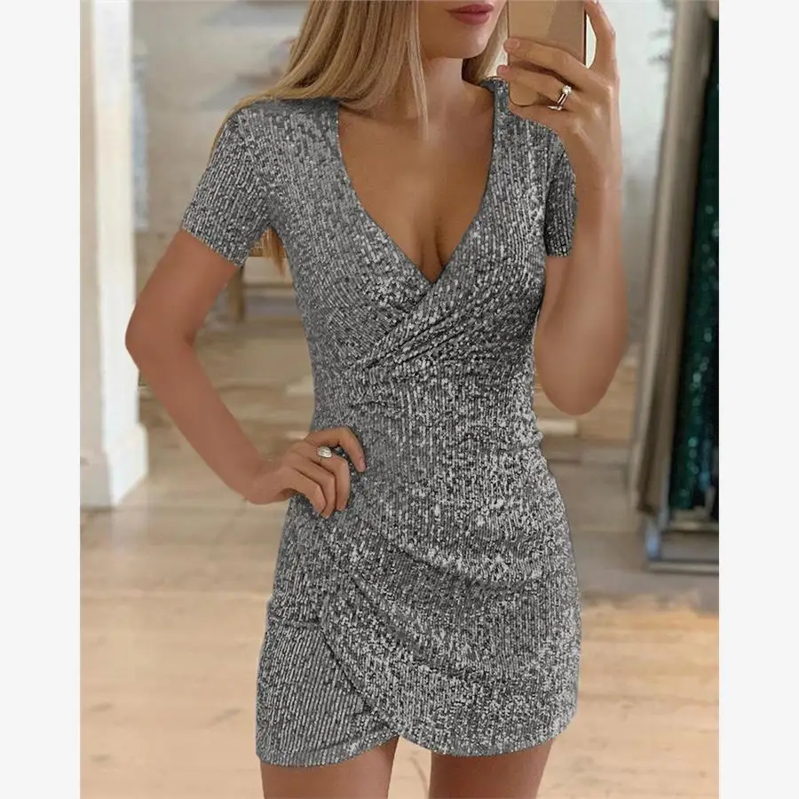 فستان نسائي جديد للخريف بتصميم عصري، بياقة على شكل V، ضيق، بأكمام قصيرة، غير متماثل، مزين بالترتر، خصر متوسط، مصنوع من مزيج ا...