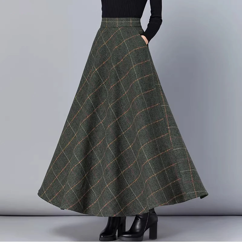 Women's 2025 Fall/Winter Retro Plaid Wool Midi Skirt - High-Waisted A-Line, Plus Size, Thickened & Slimming Long Skirt