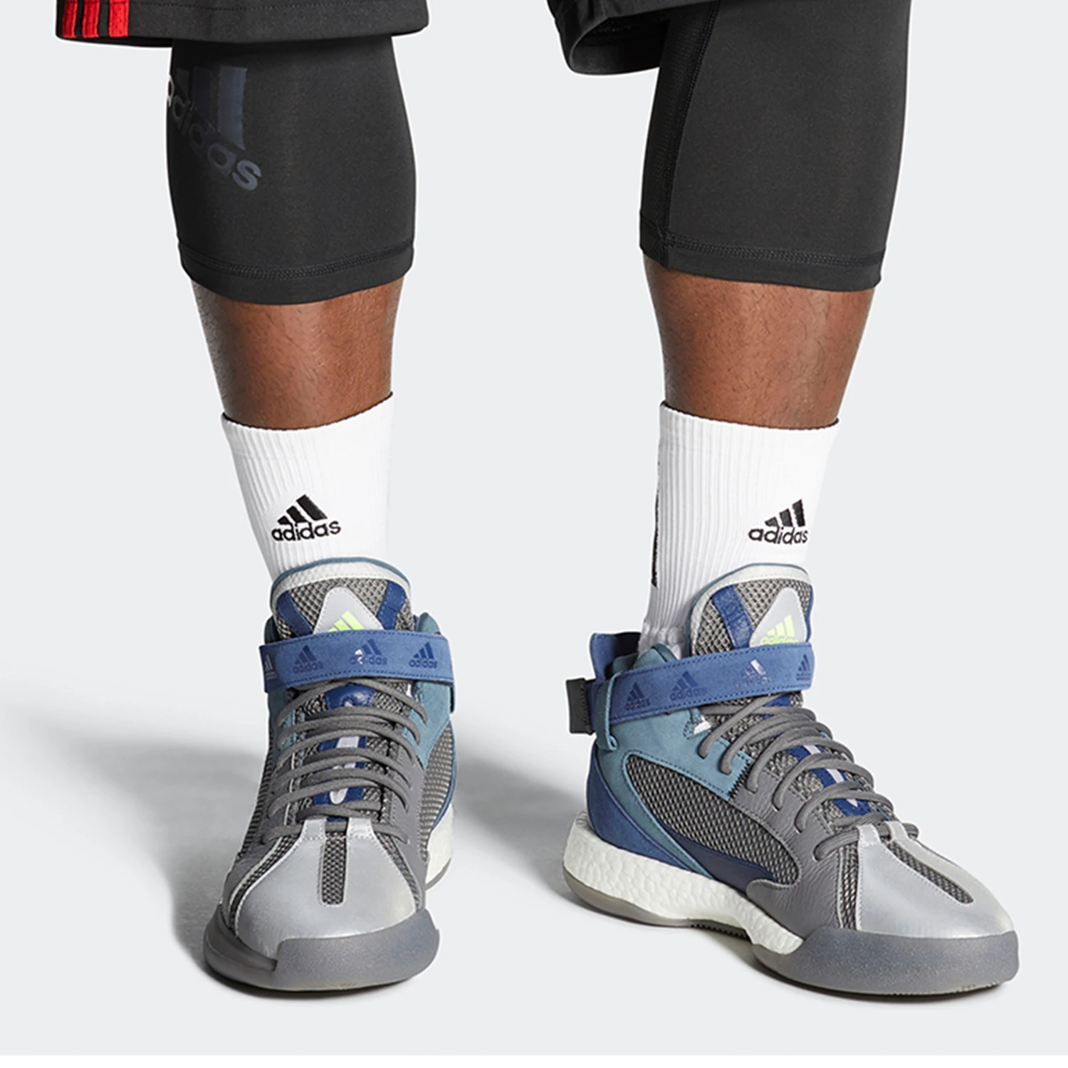 

Мужские баскетбольные кроссовки adidas Authentic Current Season Posterize On-Court FW4342