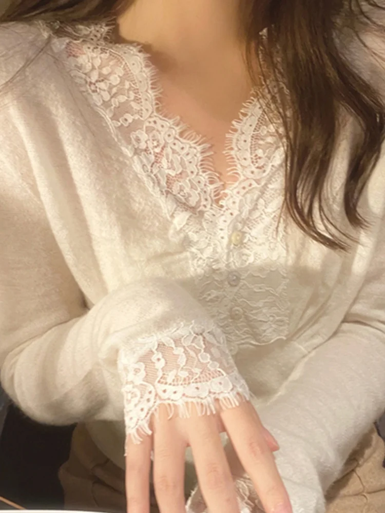 Elegant V-Neck Lace Splice Slim Fit Knitted Top Women's Autumn Winter New Style Long Sleeve Soft Versatile Base Layer Shirt