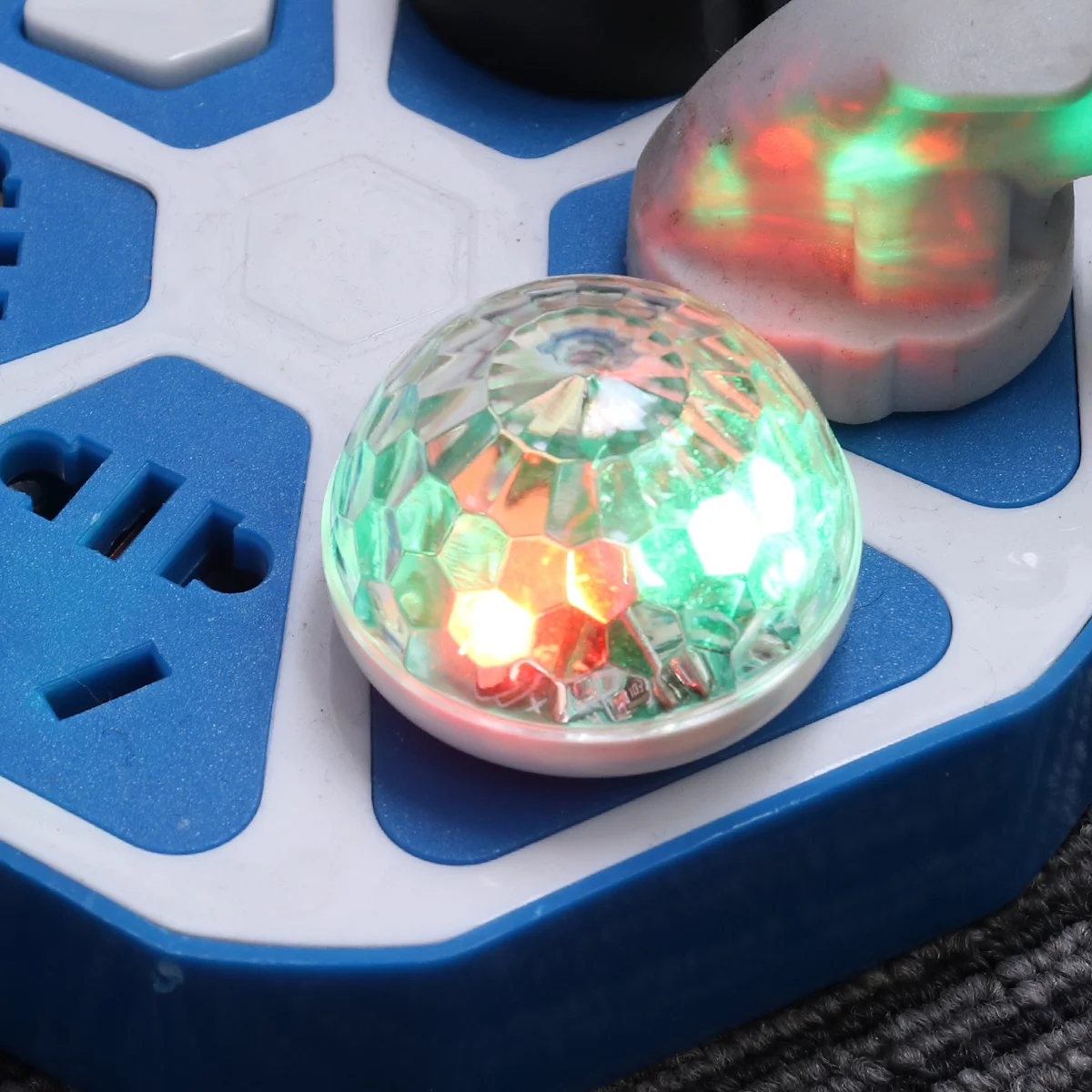 

USB Mini Voice Control Disco Ball LED Light Portable Sound Sensor Stage Dj Karaoke Party Lights for Home Bar Christmas Birthday