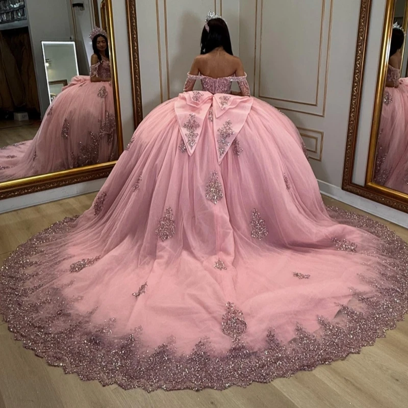 فساتين Quinceanera الوردية اللامعة ثوب حفلة قبالة الكتف زين الدانتيل الخرز القوس تول حفلة عيد ميلاد الحلو 16 فستان Vestidos De