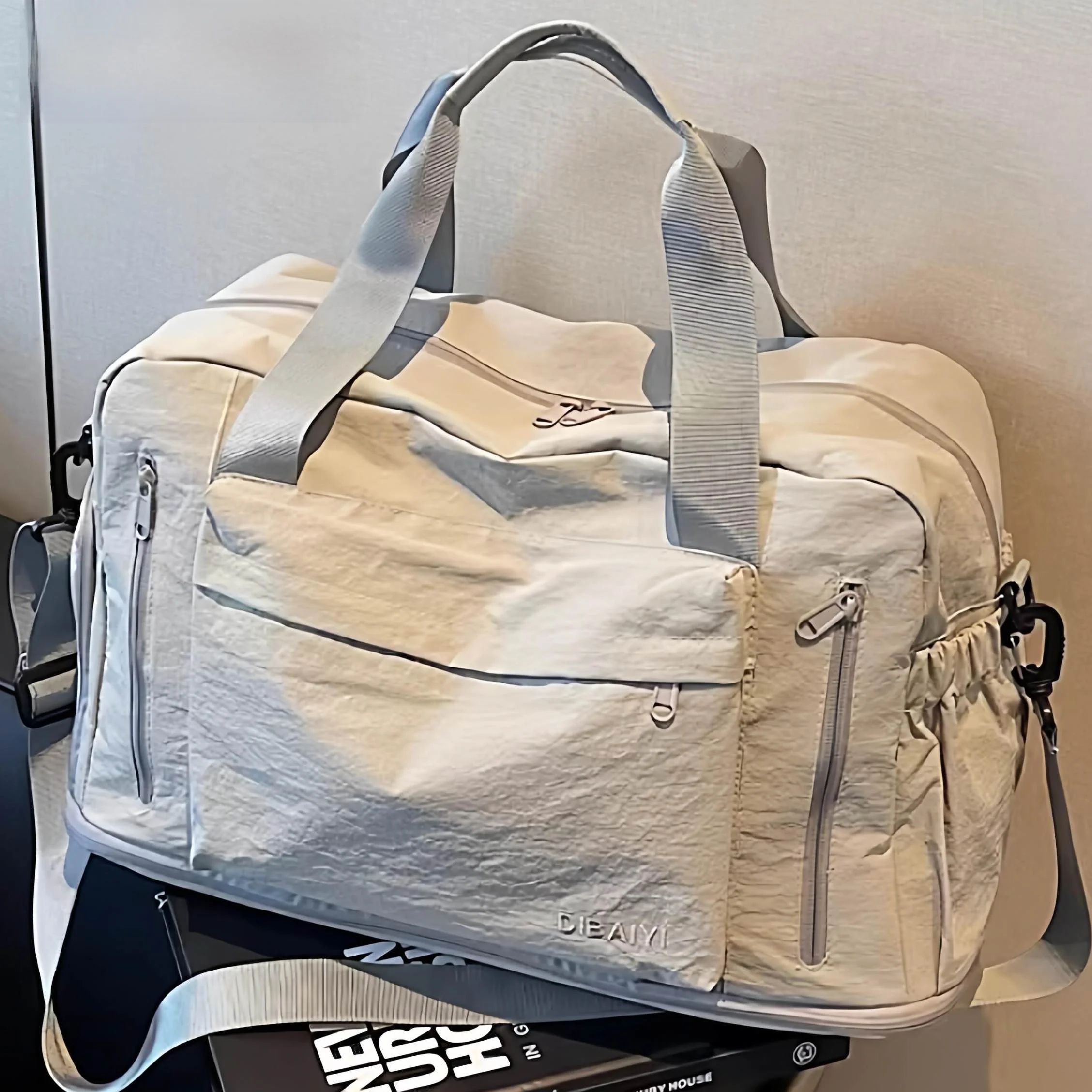 large-capacity-sport-fitness-bag-short-trip-travel-luggage-bag-women's-maternity-storage-bag-handheld-leisure-travel-bag