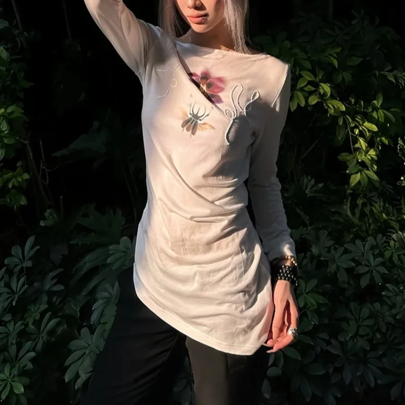Beetle and Orchid Print  Floral T-shirt Y2k Tops with Sleeves Cute Core Women's Long Sleeve Top 2025 New Cotton Tee Korean Style