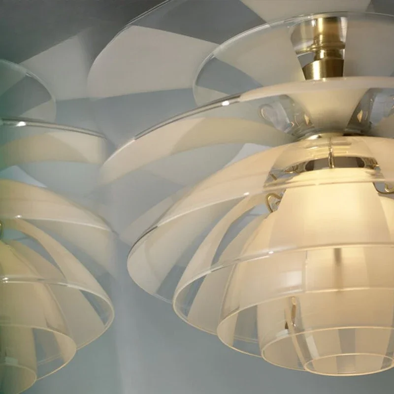 مخروط الصنوبر المصمم، إبداع ثريا المطاعم، وبار طاولة الطعام في غرفة النوم، ومصباح زجاجي على شكل جزيرة