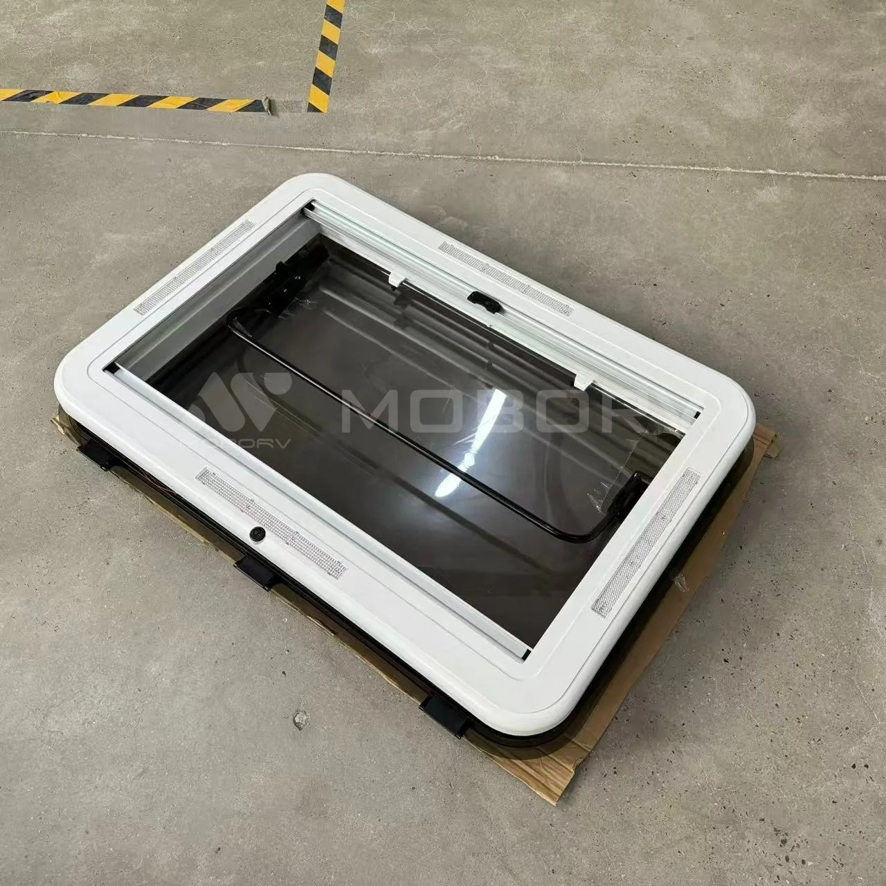12V LED Fan Roof Vent Skylight Electric RV Motorhome Caravan Camper Van Conversion Parts Accessories Rain Sensor 960*650 view 4