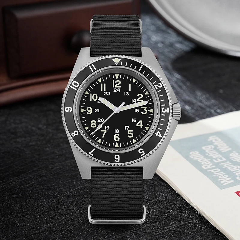 Watchdives WD1972 ساعة كوارتز 200 متر مقاوم للماء مضيئة الفولاذ المقاوم للصدأ ساعات عتيقة VH31 حركة الياقوت كريستال ساعة رجالية #2