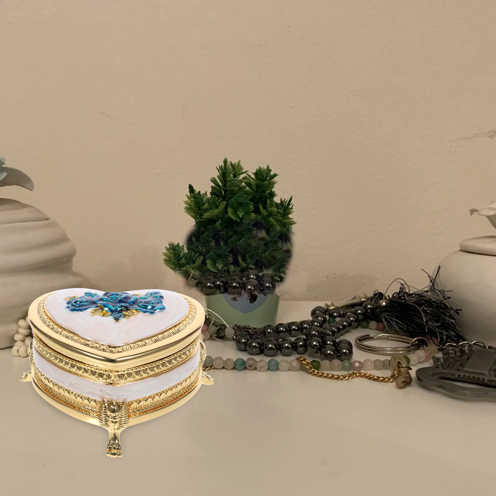 

Vintage Heart Shape Jewelry Box Retro European Style Small Ring Storage Trinket Organizer Metal Jewelry Holder