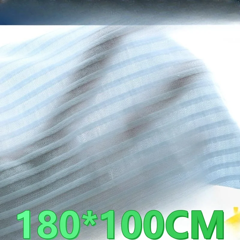 

Ткани: вискоза, эластан, жаккард, узорчатые, текстурированные, блестящие, для официальных платьев, обивки, штор, гобеленов, костюмов, декора, натуральные