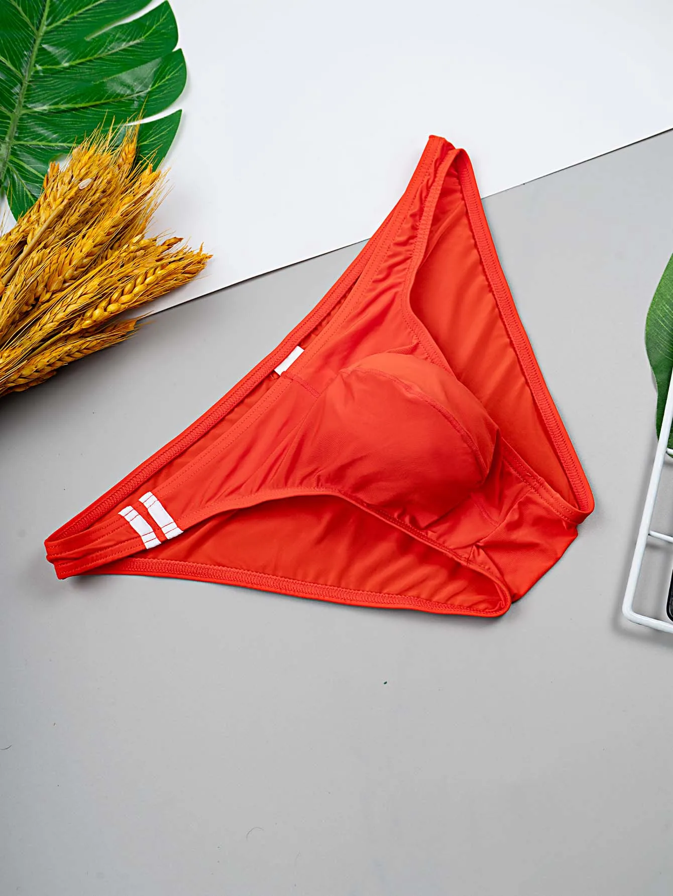 5er-Pack, verschiedene Farben, schnelltrocknende Herren-Slips, Herren-Slips in verschiedenen Farben, hochelastisch, atmungsaktiv und bequem, Herren-Sommer-Slips, weiche Herren-Slips, Herren-Slips mit U-förmigem Schnitt, die eng am Körper anliegen. – Detail 1