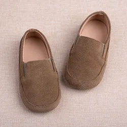 Scarpe singole in pelle scamosciata per bambini scarpe Casual per bambini morbide antiscivolo in stile britannico scarpe da ragazzo in vera pelle appartamenti Vintage per bambine