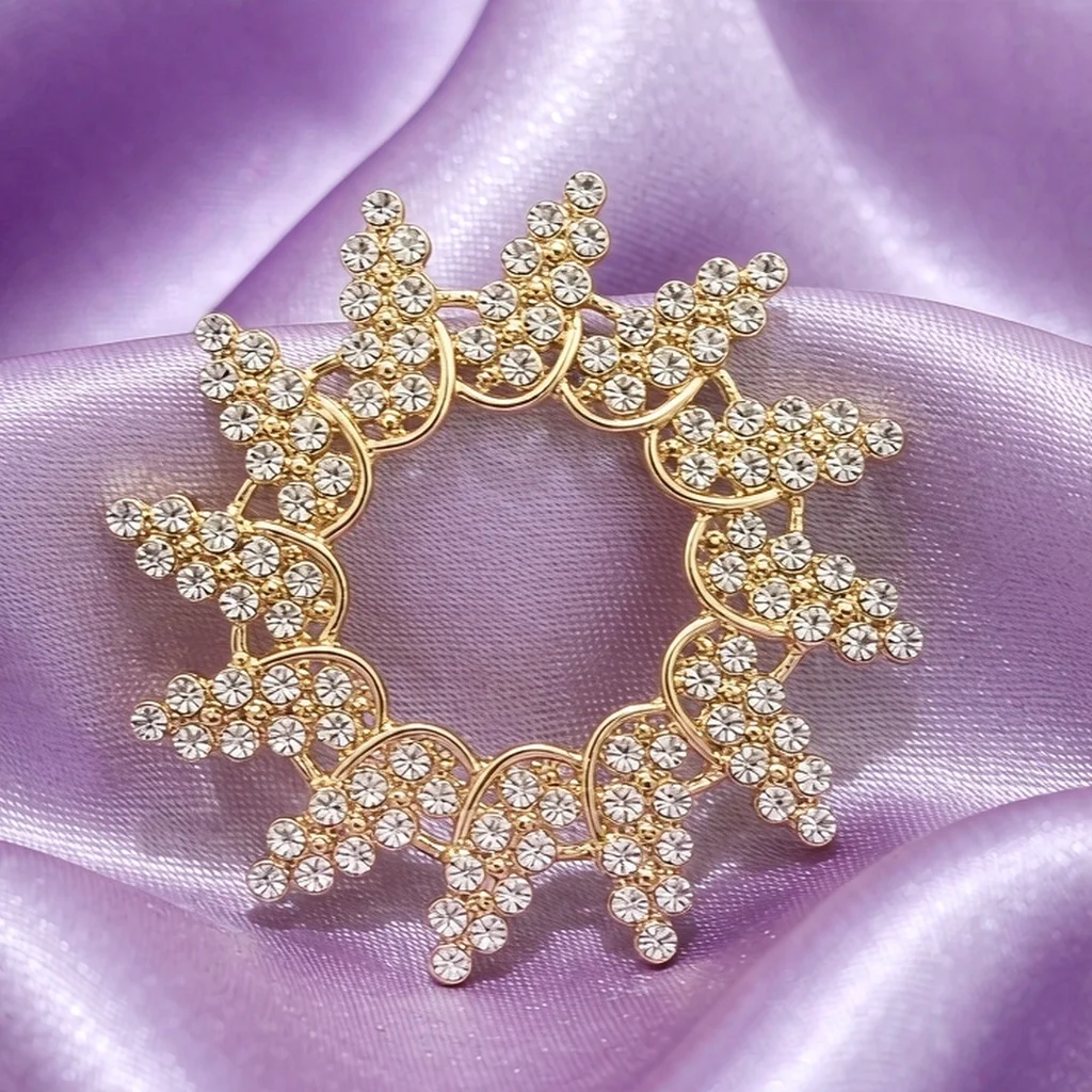 2026 Themed Brooch, Scarf Clip, Commuter Style, Simple, Elegant, High Aesthetic Value, Unique, Light Luxury, Waterproof, Versatile, Bow Tie Accessory, Wedding Guest Brooch, Date Brooch, Anti-Exposure Brooch, Badge, Decorative Pin, Collar Pin, Personalized, Silk Clip, French Style, Clothing Embellishment