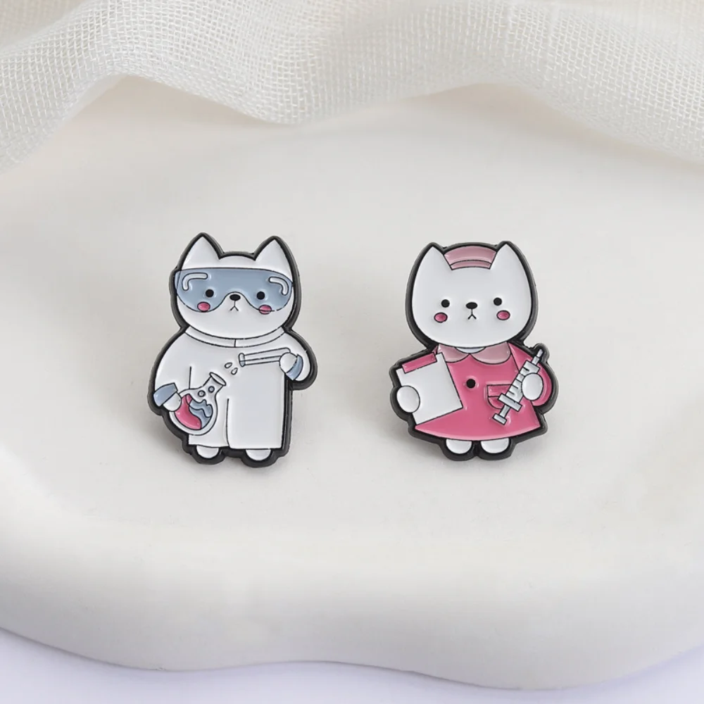 Broche chat mignon pour infirm - Medical Lab Images avis et prix