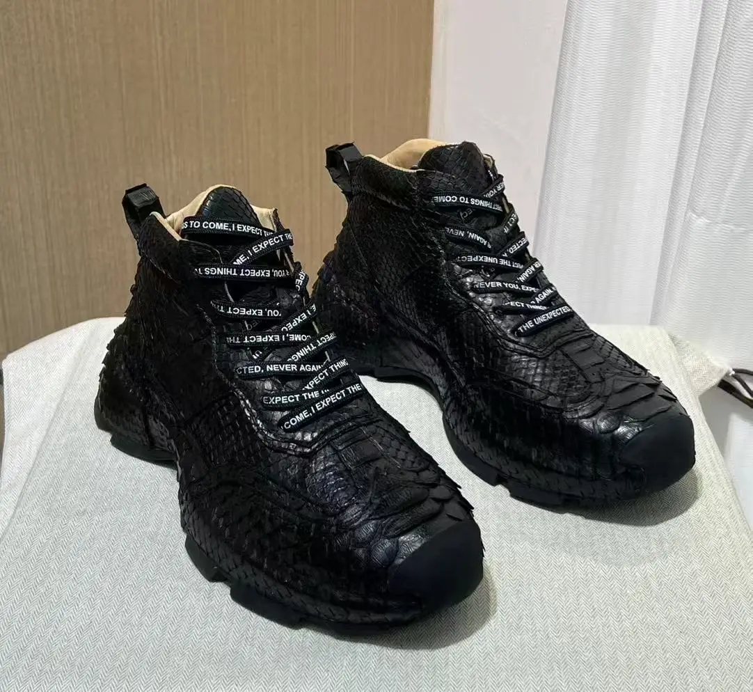 Black color New genuine python skin men shoe boots fashion leisure designer with cow skin lining winter outdoor shoe