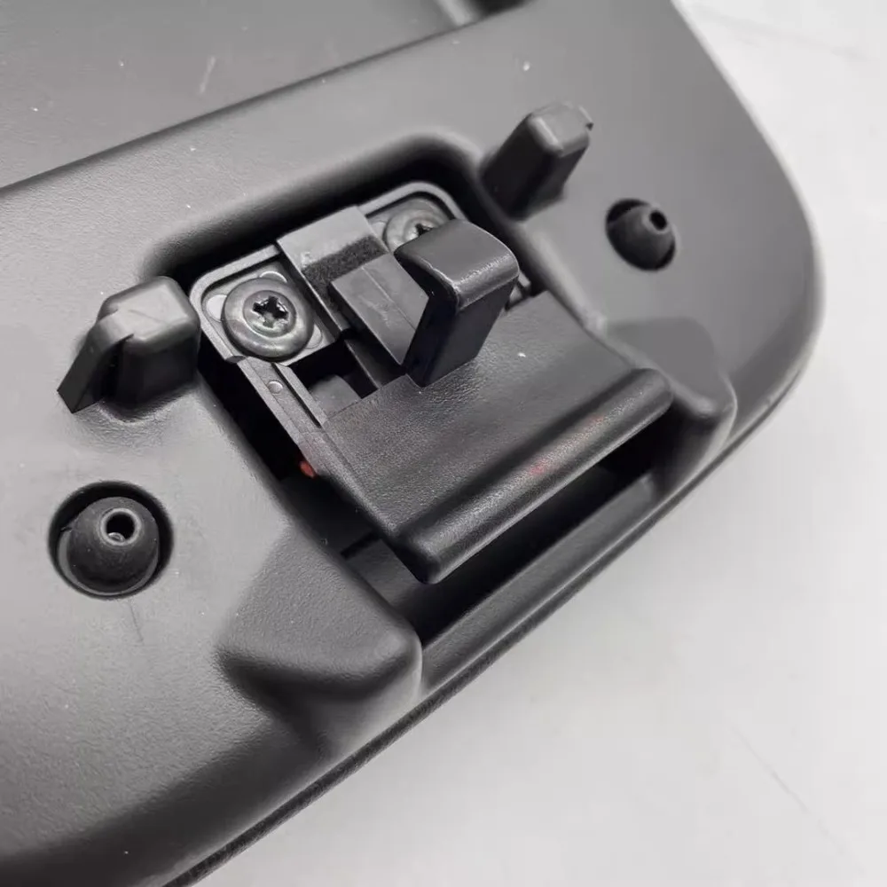 

For Chevrolet Captiva 2011-2017 Central Armrest Box Buckle Latch Armrest Box Cover Clip Small Buckle Latches Genuine