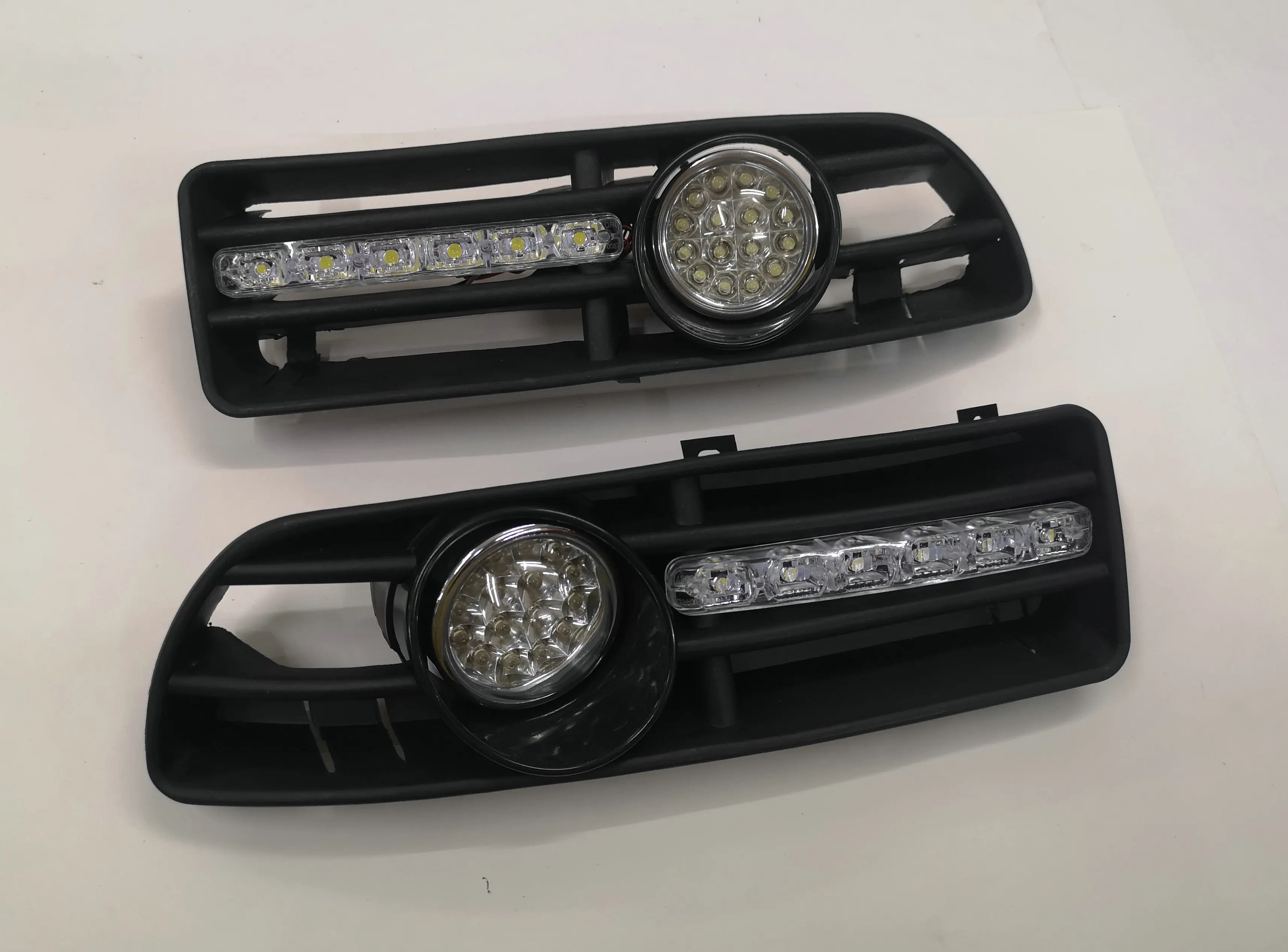 Front LED Fog Light Kit with LED Day Time Running Light For VW Volkswagen Jetta Bora MK4