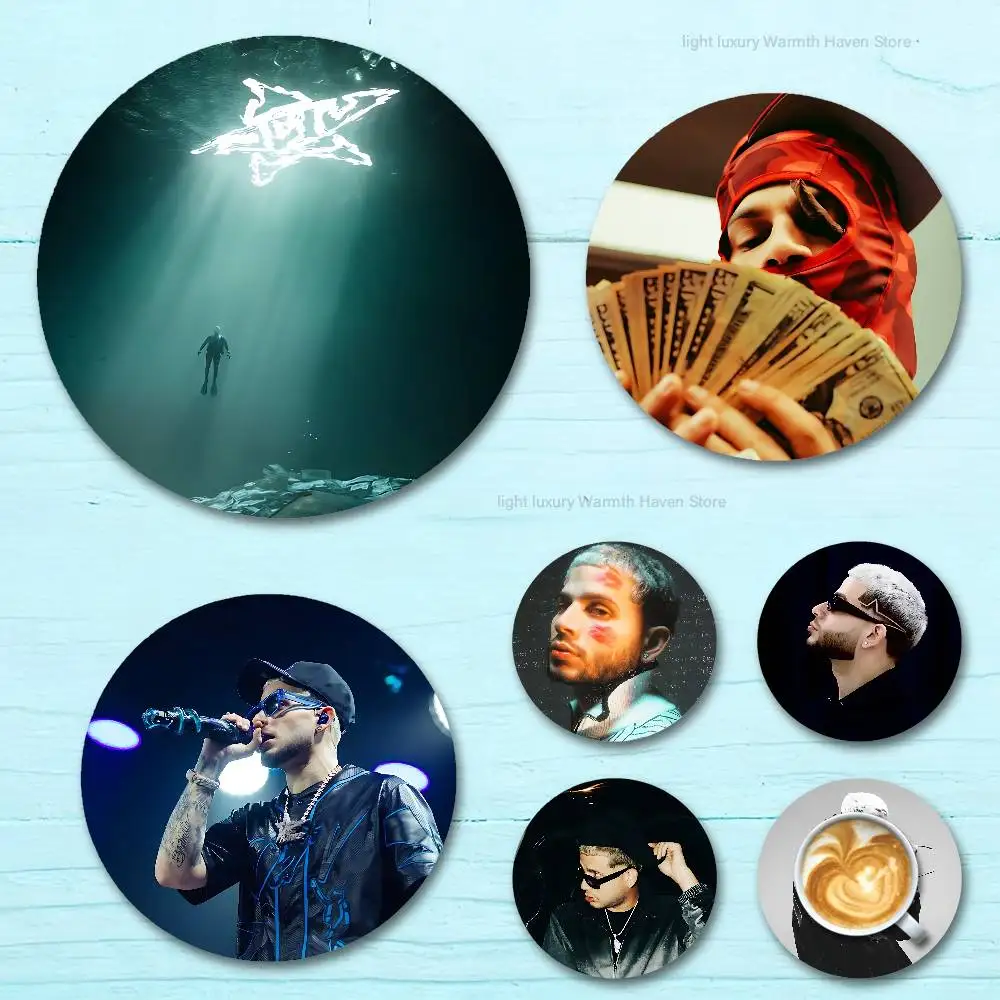 

Singer D-Dei V Underwater Wooden Coasters 10cm Round Cosplay Fans Collect Friends Gifts