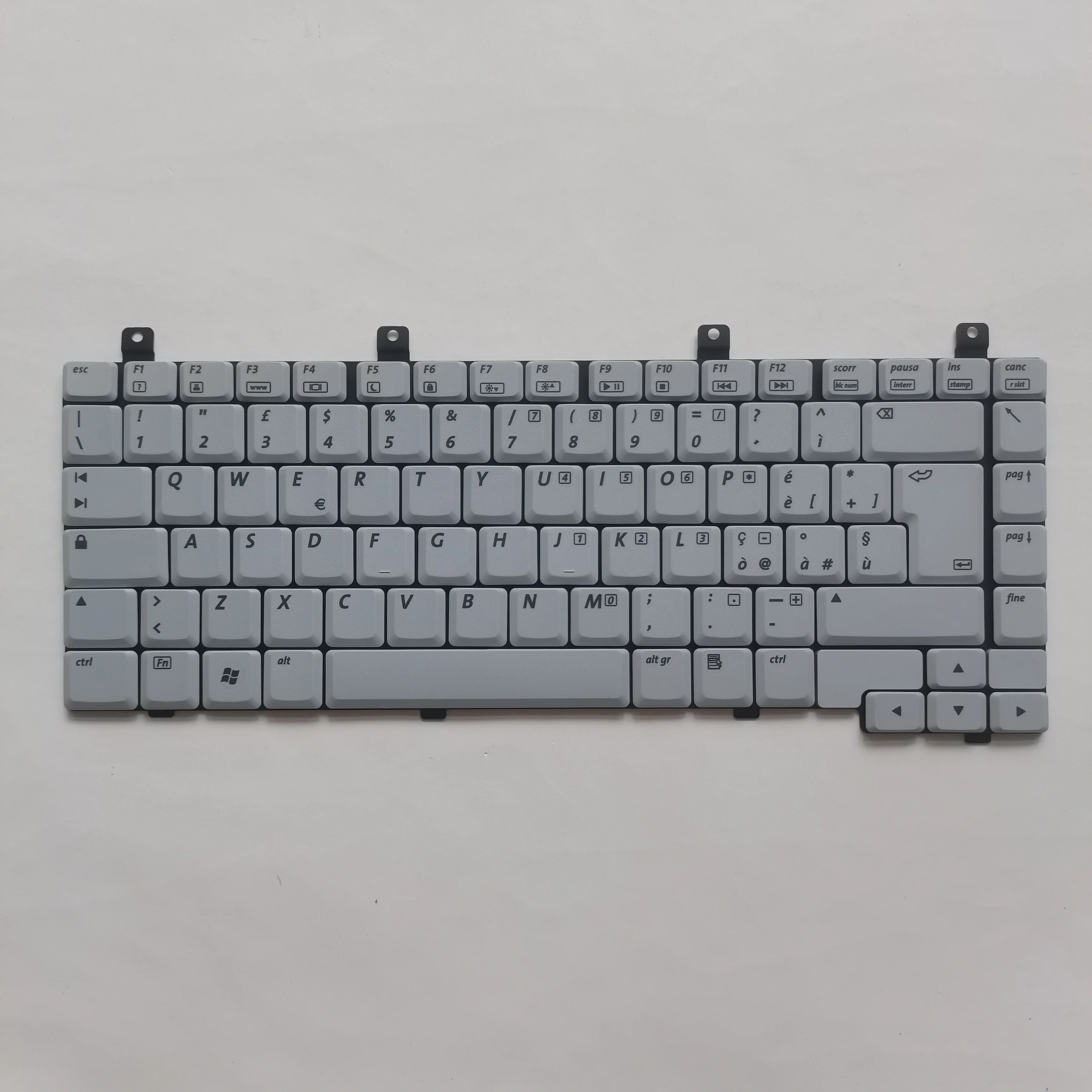 For HP Compaq Pavilion ZV5000 dv5000 M2000 R4000 V2000 V5000 C300 C500 IT Italian Keyboard