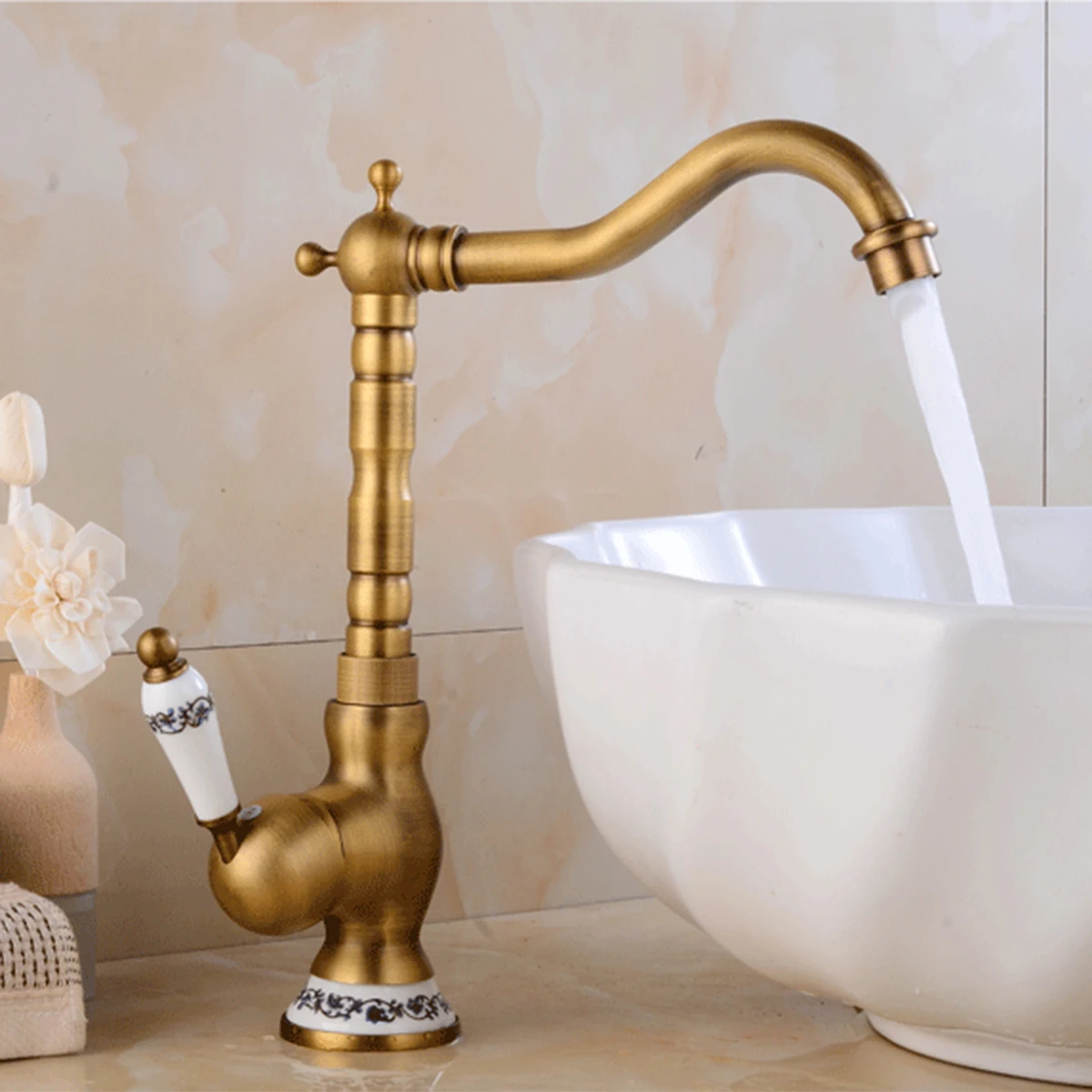 

Deluxe gold basin faucet Pure copper durable Multifunctional use Suitable for outdoor watering and indoor basin
