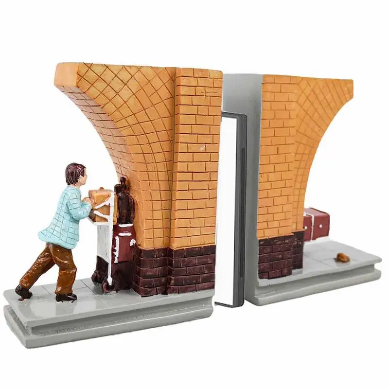 

Creative Train Station Wall Platform Bookend Decorative World Resin Bookend Set for Bookshelf Decoration