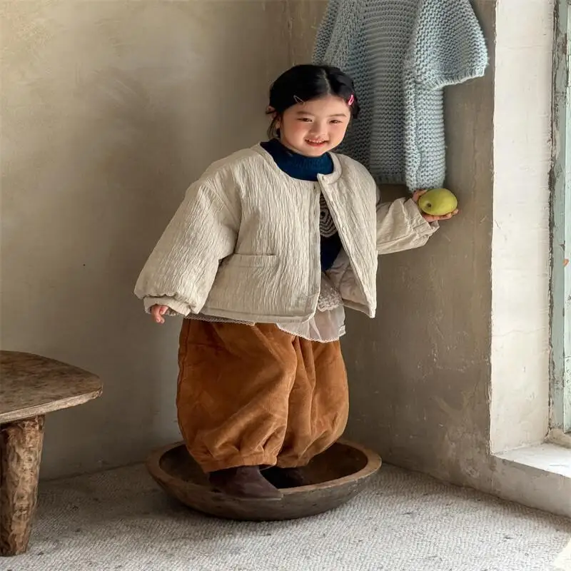 

Повседневная теплая зимняя куртка 2025 года, новая свободная ретро стильная универсальная однотонная теплая куртка с хлопковой подкладкой для девочек, повседневное уличное пальто