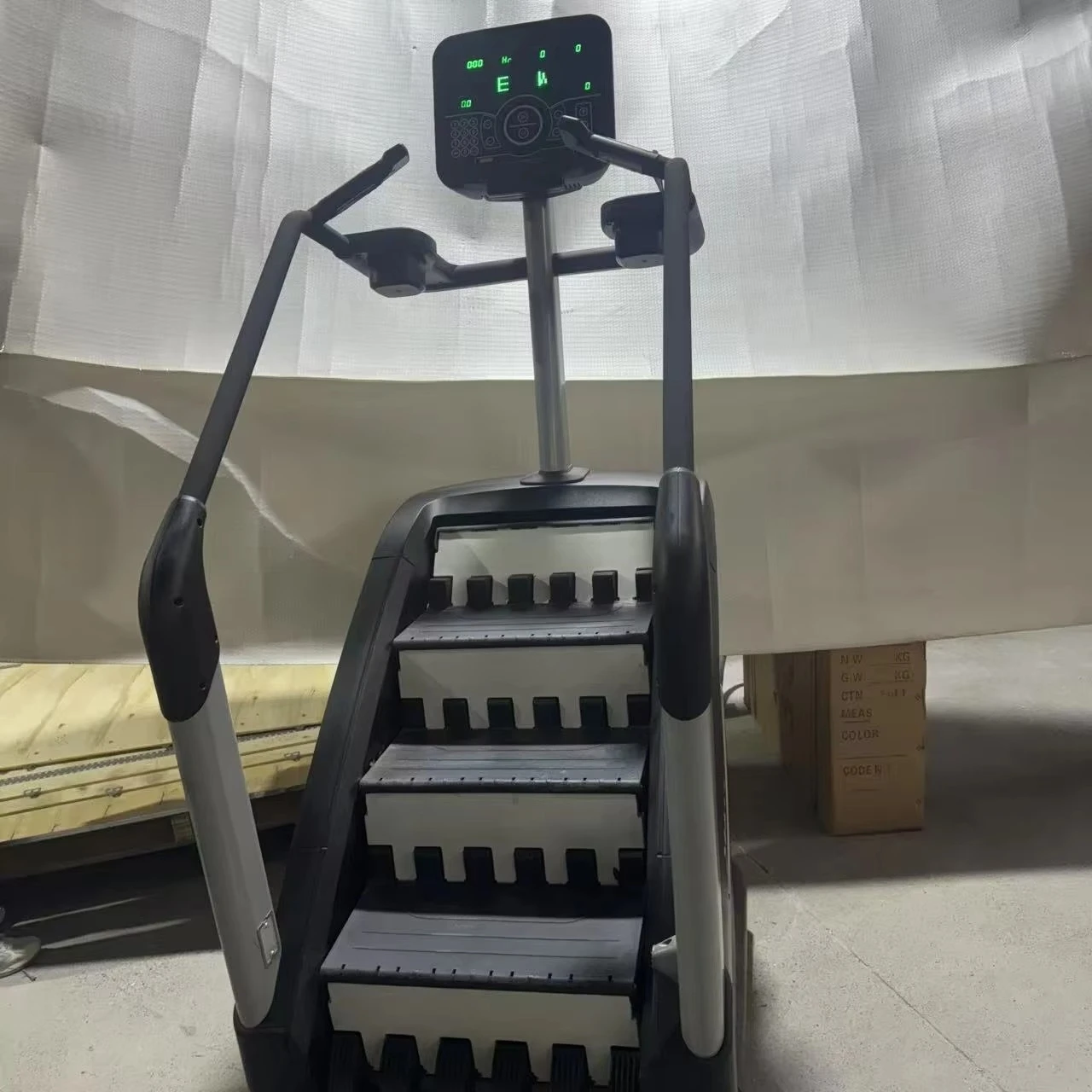 Gym Equipment Stairmaster Machine Electric Stair Climber Stair Machine Vertical Cardio Exercise Stepper Commercial Stepmill