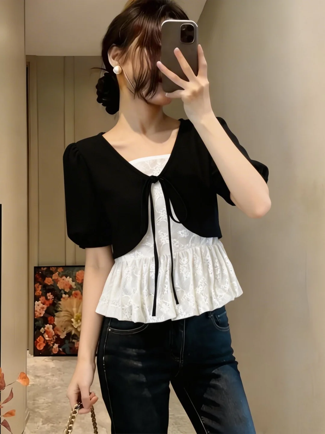 Slimming Short Lace Panel V-Neck Shirt Women's Summer 2026 Large Size PPMM Bubble Sleeve High Waist Tunic Top Korean Style