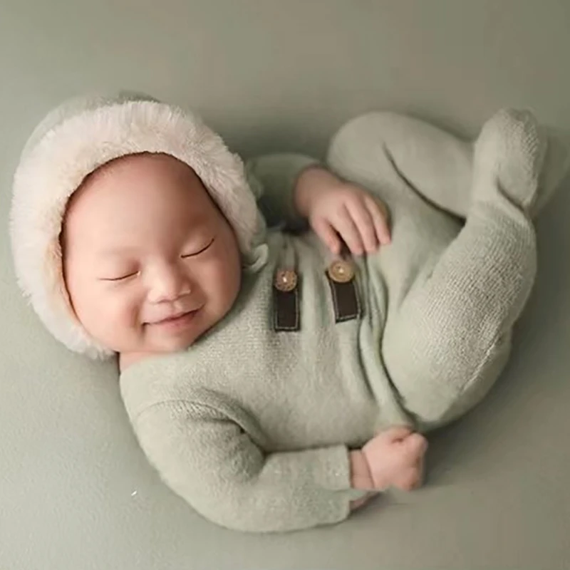 

Soft and Warm Newborn Romper with Lovely Plush Hat Baby Jumpsuits with Bonnet Photography Props Outfits Accessories