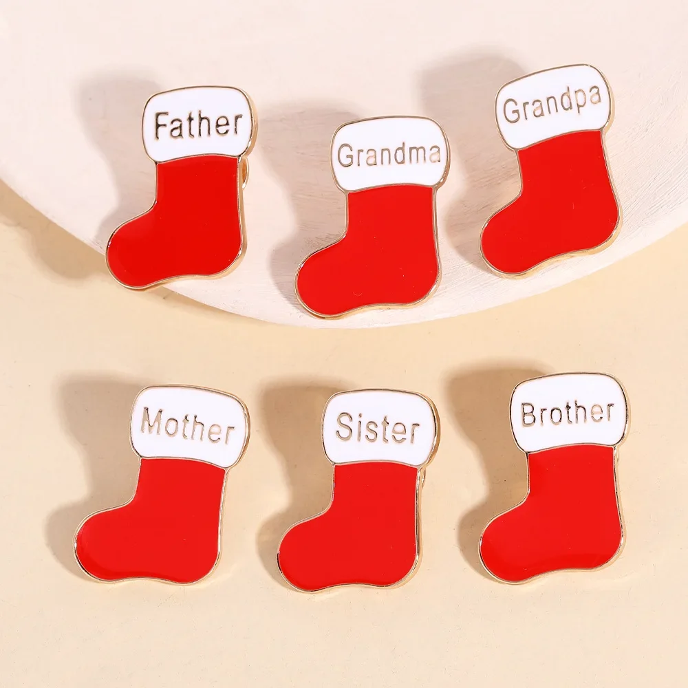 Christmas Theme Sock Brooch Family Memebers Bag Badge Hanging Collar Pin Funny Festival Decoration Accessories Ornament Gift Kid