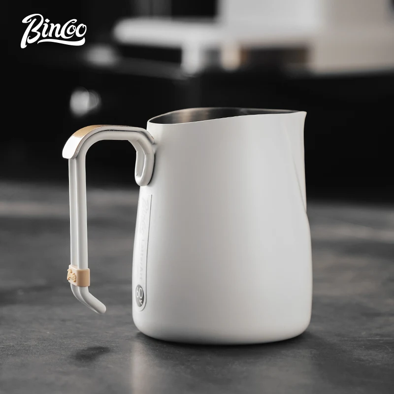 

Bincoo 600 мл молочная игрирующая чашка для эспрессо из нержавеющей стали с дисплеем температуры и встроенной шкалой, инструмент для игристого латте